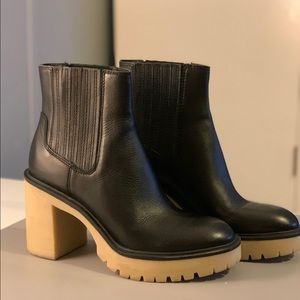 Dolce Vita Caster H2O Boot Perfect Condition